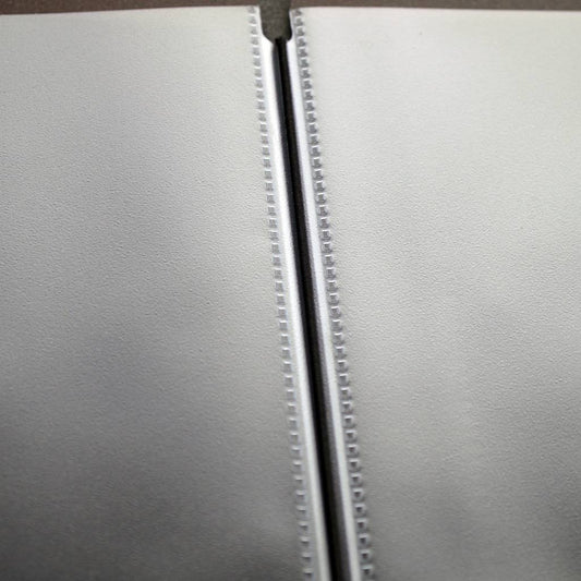 Doppelte Einstecktaschen für Menükarten mit Gummizug